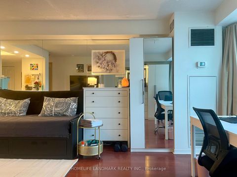 Photo 9 at 1505 - 99 Harbour Square, Waterfront Communities C1, Toronto