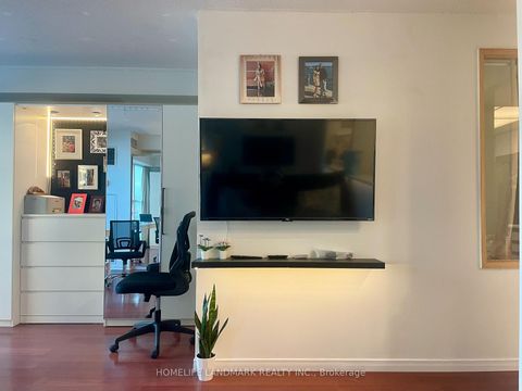 Photo 10 at 1505 - 99 Harbour Square, Waterfront Communities C1, Toronto