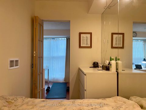 Photo 13 at 1505 - 99 Harbour Square, Waterfront Communities C1, Toronto