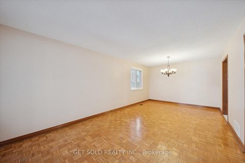 Photo 6 at 99 Carmen Crescent, East Woodbridge, Vaughan