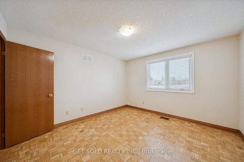 Photo 14 at 99 Carmen Crescent, East Woodbridge, Vaughan