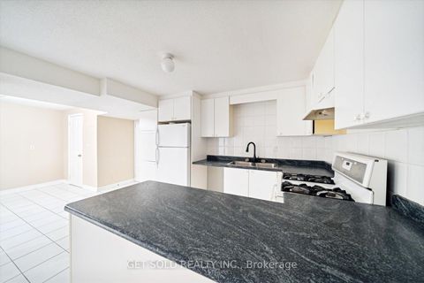 Photo 20 at 99 Carmen Crescent, East Woodbridge, Vaughan