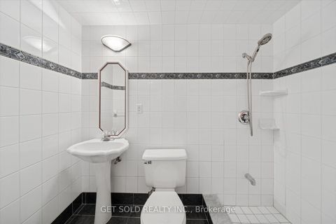 Photo 21 at 99 Carmen Crescent, East Woodbridge, Vaughan