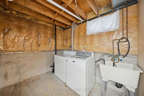 Photo 24 at 99 Carmen Crescent, East Woodbridge, Vaughan