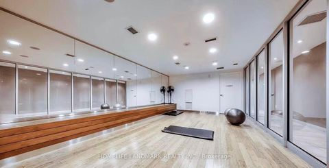 Photo 16 at 622 - 21 Iceboat Terrace, Waterfront Communities C1, Toronto