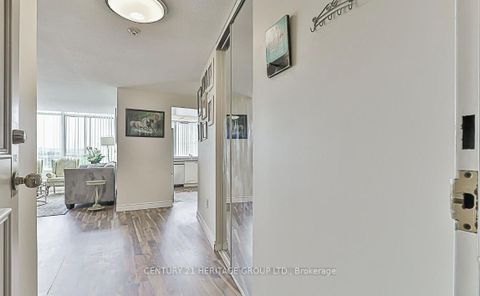 Photo 4 at 1112 - 270 Davis Drive, Central Newmarket, Newmarket