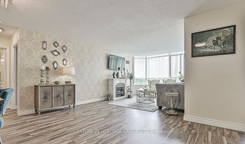 Photo 5 at 1112 - 270 Davis Drive, Central Newmarket, Newmarket