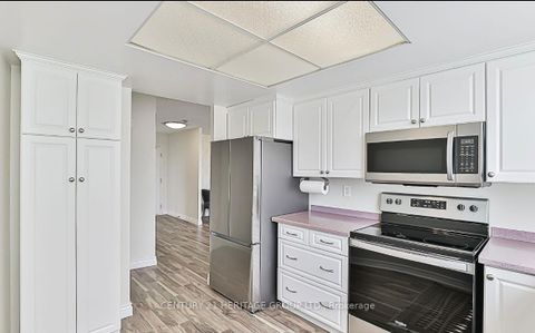 Photo 12 at 1112 - 270 Davis Drive, Central Newmarket, Newmarket