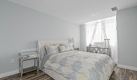 Photo 13 at 1112 - 270 Davis Drive, Central Newmarket, Newmarket