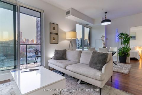 Photo 3 at 813 - 260 Sackville Street, Regent Park, Toronto