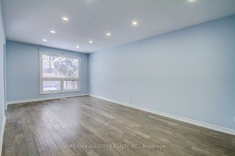 Photo 1 at 10 - 50 Verne Crescent E, Malvern, Toronto
