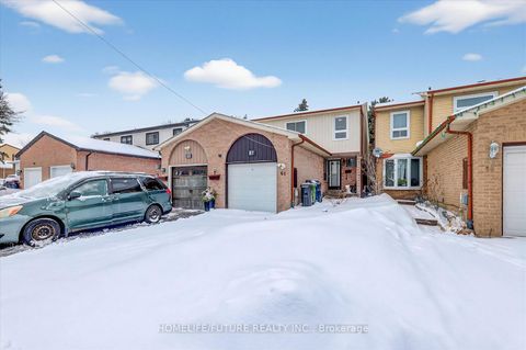 Photo 2 at 61 Warwick Castle Court, Malvern, Toronto