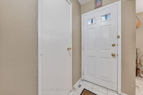 Photo 6 at 61 Warwick Castle Court, Malvern, Toronto