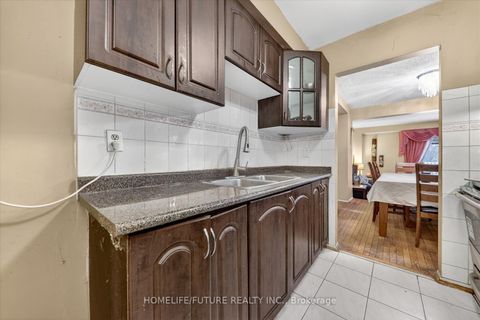 Photo 10 at 61 Warwick Castle Court, Malvern, Toronto