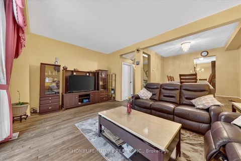 Photo 15 at 61 Warwick Castle Court, Malvern, Toronto