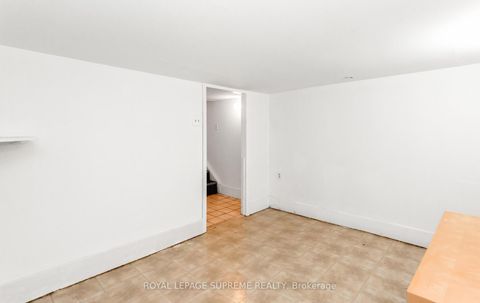 Photo 34 at 13 Royal Street, Smythe, Toronto