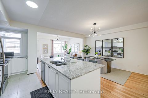 Photo 17 at 105 Ness Drive, Rural Richmond Hill, Richmond Hill