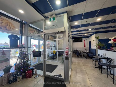 Photo 5 at 3 - 2550 Victoria Park Avenue, Henry Farm, Toronto