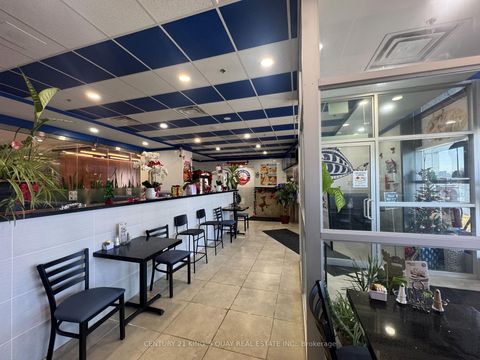 Photo 6 at 3 - 2550 Victoria Park Avenue, Henry Farm, Toronto