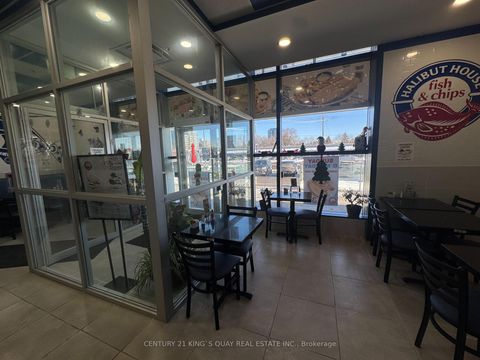 Photo 8 at 3 - 2550 Victoria Park Avenue, Henry Farm, Toronto