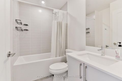 Photo 4 at 1202 - 576 Front Street W, Waterfront Communities C1, Toronto