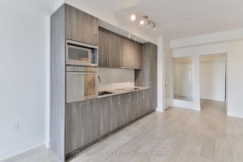 Photo 7 at 1202 - 576 Front Street W, Waterfront Communities C1, Toronto