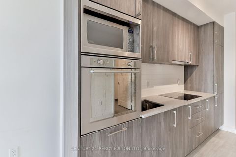 Photo 10 at 1202 - 576 Front Street W, Waterfront Communities C1, Toronto