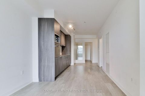 Photo 11 at 1202 - 576 Front Street W, Waterfront Communities C1, Toronto
