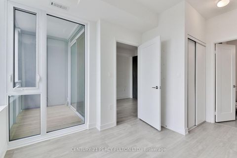 Photo 13 at 1202 - 576 Front Street W, Waterfront Communities C1, Toronto