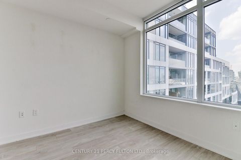 Photo 14 at 1202 - 576 Front Street W, Waterfront Communities C1, Toronto