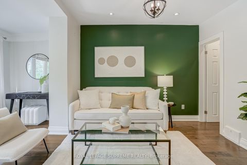 Photo 3 at 313 Cedarvale Avenue, Lumsden, Toronto