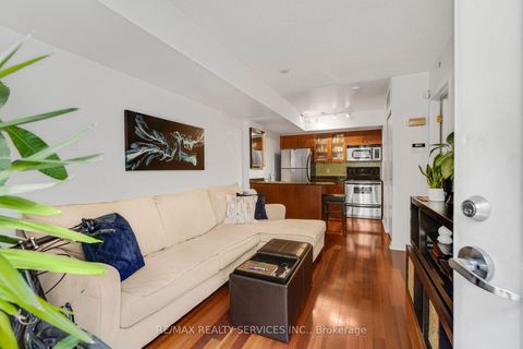 Photo 4 at 632 - 38 Western Battery Road, Niagara, Toronto