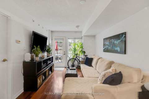 Photo 7 at 632 - 38 Western Battery Road, Niagara, Toronto