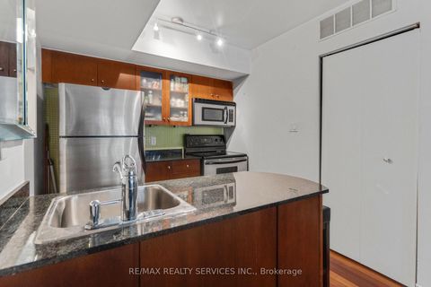 Photo 11 at 632 - 38 Western Battery Road, Niagara, Toronto