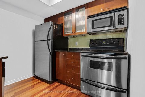 Photo 12 at 632 - 38 Western Battery Road, Niagara, Toronto