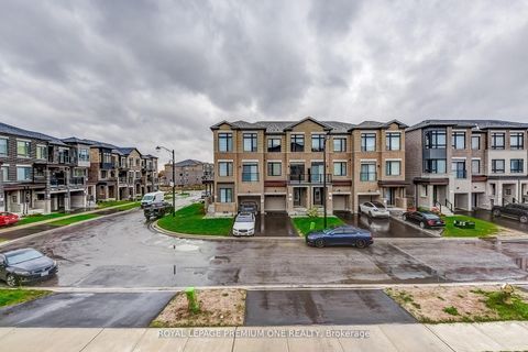 Photo 42 at 117 Tennant Circle, Vellore Village, Vaughan