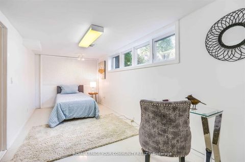 Photo 20 at 1 Yewfield Crescent, Don Mills, Toronto