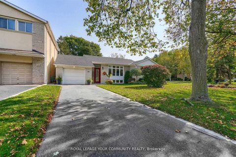 Photo 37 at 1 Yewfield Crescent, Don Mills, Toronto