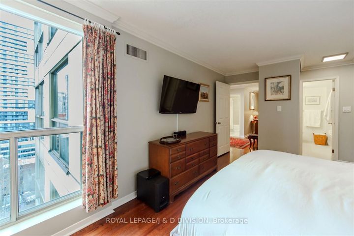 Photo 17 at 1607 - 298 Jarvis Street, Yonge Corridor, Toronto