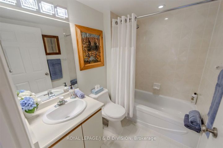 Photo 21 at 1607 - 298 Jarvis Street, Yonge Corridor, Toronto