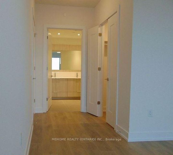 Photo 5 at 1131 - 25 Adra Grado Way, Bayview Village, Toronto