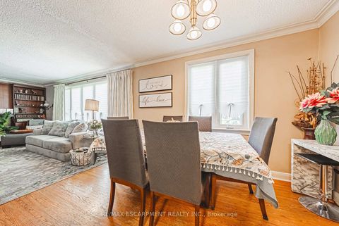 Photo 8 at 1 Norwich Place, Beaumonde Heights, Toronto