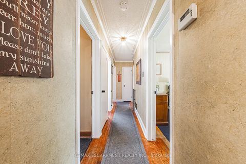 Photo 12 at 1 Norwich Place, Beaumonde Heights, Toronto