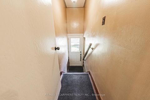 Photo 19 at 1 Norwich Place, Beaumonde Heights, Toronto