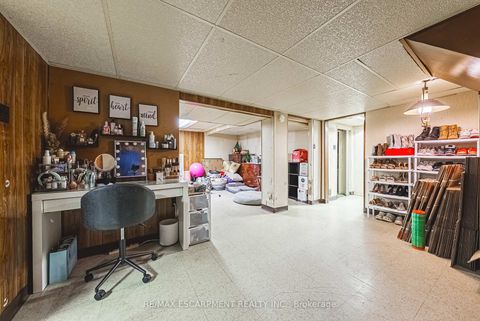 Photo 21 at 1 Norwich Place, Beaumonde Heights, Toronto