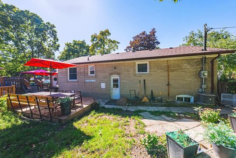 Photo 23 at 1 Norwich Place, Beaumonde Heights, Toronto