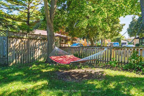 Photo 32 at 1 Norwich Place, Beaumonde Heights, Toronto