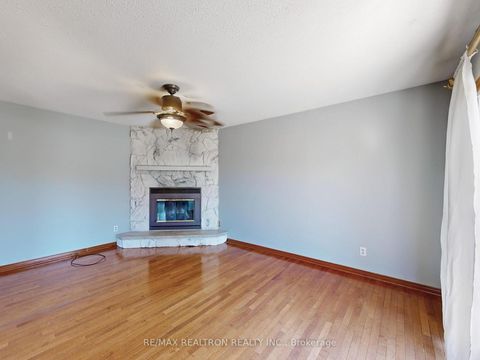 Photo 4 at 25 Shirlea Boulevard, Keswick South, Georgina