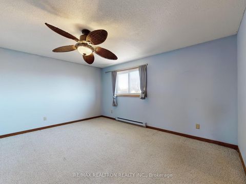 Photo 11 at 25 Shirlea Boulevard, Keswick South, Georgina