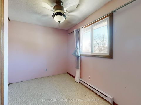 Photo 13 at 25 Shirlea Boulevard, Keswick South, Georgina